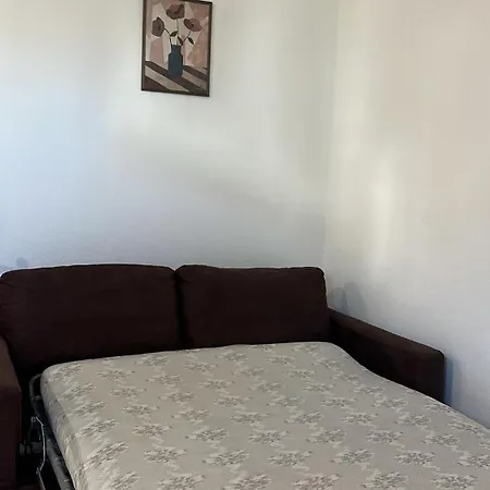 Charming With Terrace And Parking In Lejlighed